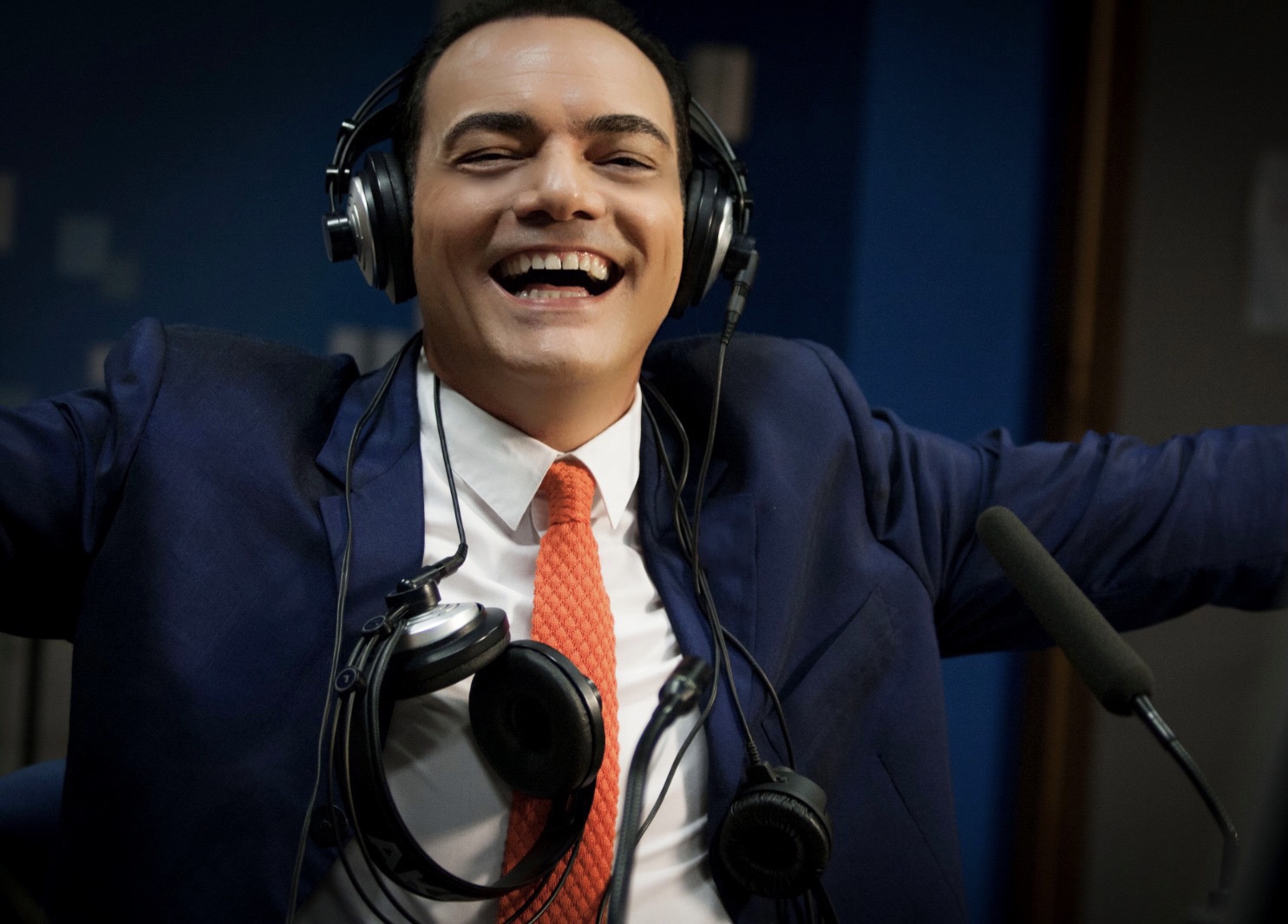 Igor Righetti in studio radiofonico