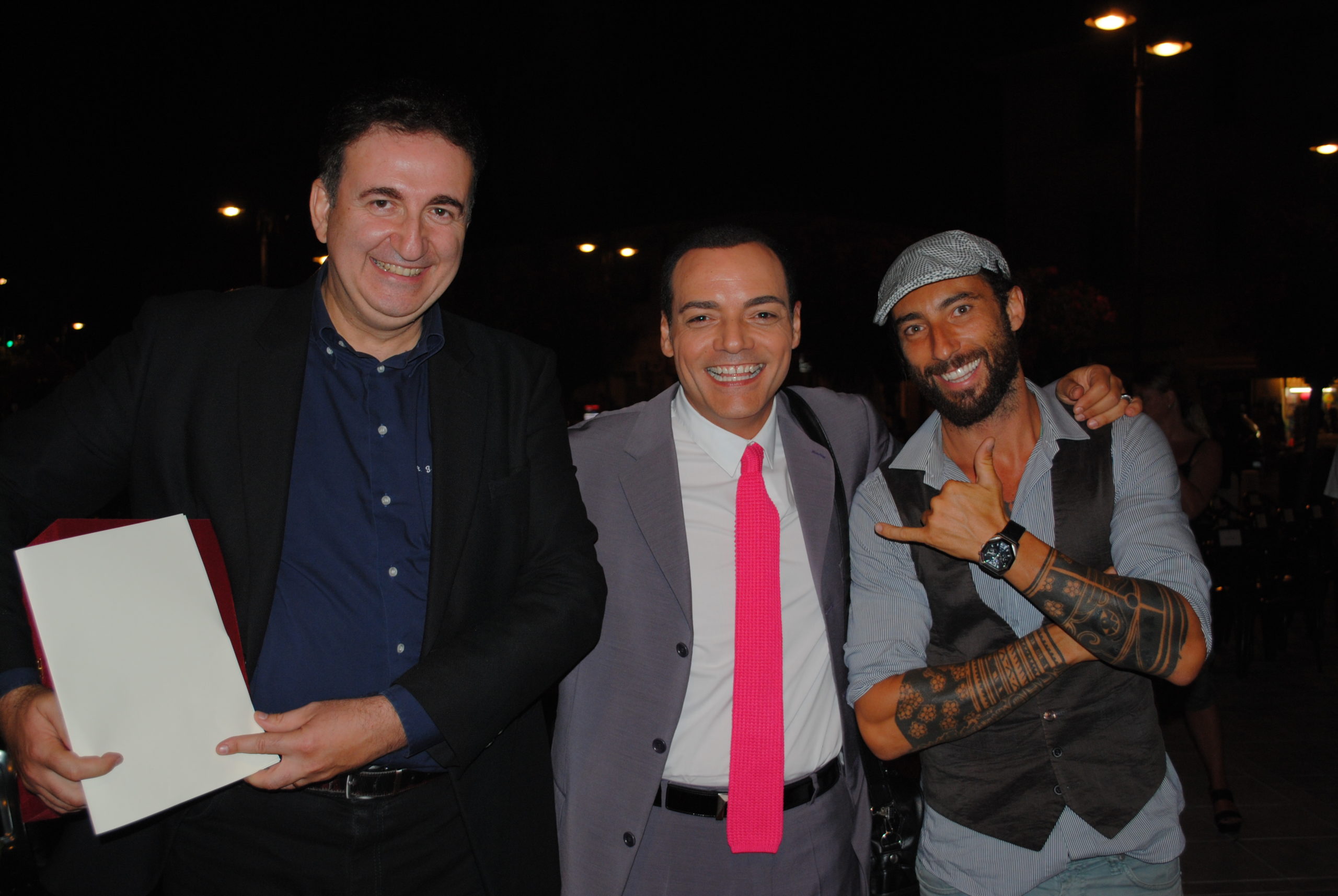 Con il conduttore tv Roberto Giacobbo e l'inviato di Striscia la Notizia Vittorio Brumotti